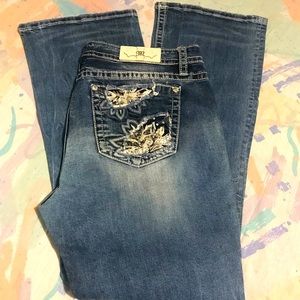 Miss Me Mid-Rise Easy Boot size 34